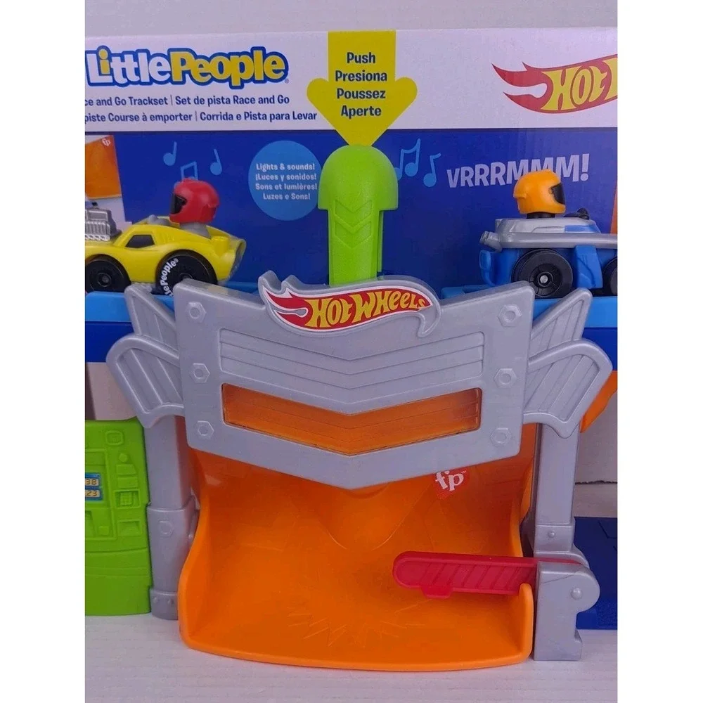 Fisher-Price Little People Hot Wheels‎ Race And Go Trackset Wheelies Fuel Up
